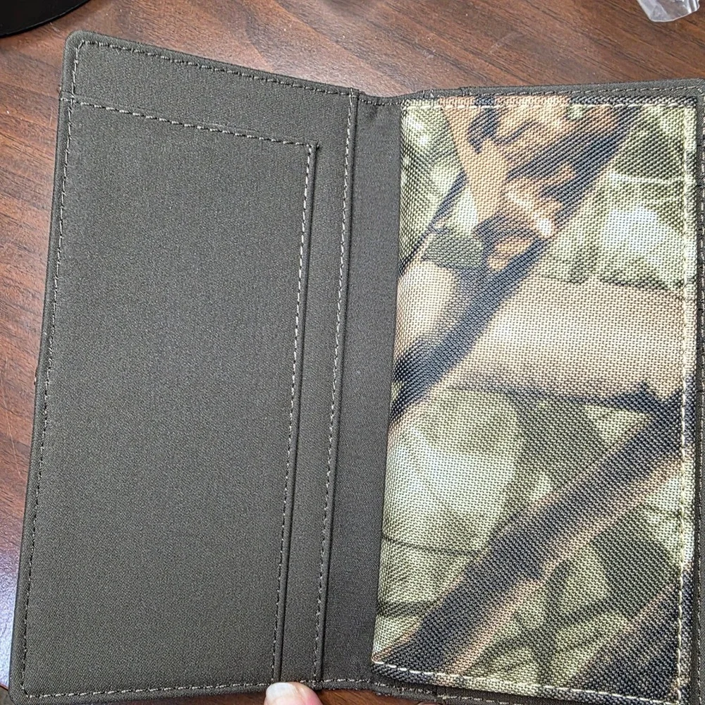 MONTANA WEST Mens Camo Wallet Bifold Cross Embellished Long Wallet Checkbook NWT